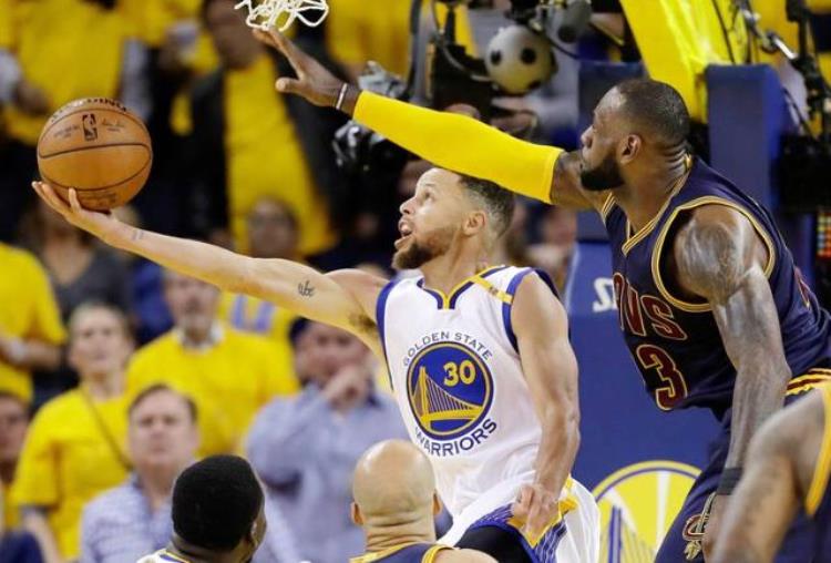 从互相毒奶到互喷NBA总决赛火药味渐浓巅峰对决即将开始
