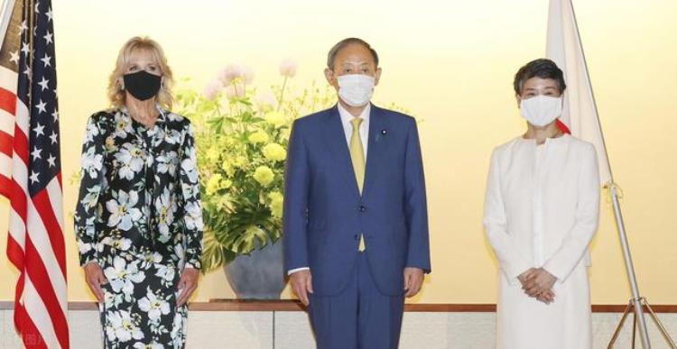 东京奥运开幕只有约15位国际政要出席法国总统因特殊原因只能硬着头皮参加当年北京奥运会来了80多个国家首脑