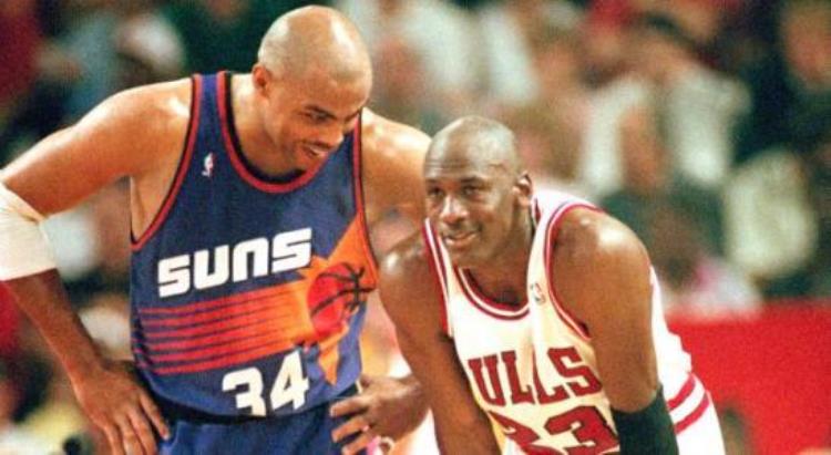 nba球员赛后拥抱说什么「NBA球员赛后拥抱都说啥邓肯詹姆斯你很强谢谢你给我冠军」