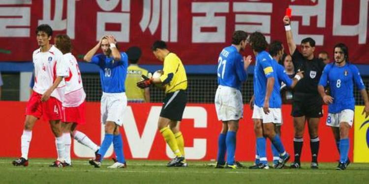 韩日世界杯足球之耻「足球史上最臭名昭著的韩日世界杯肮脏交易触及足球底线」