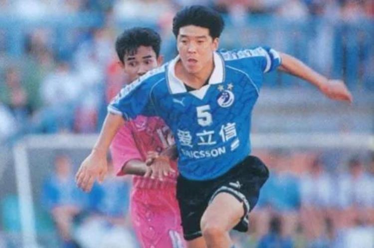 盘点中国足球历史上的十大中后卫归化球员蒋光太跻身历史前十