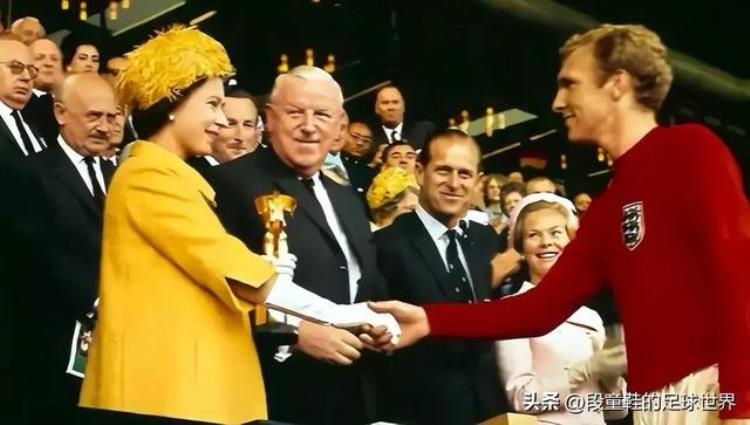 英女王去世足球地震见证英格兰夺世界杯冠军阿森纳失最大粉丝