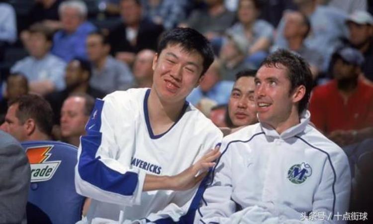 王治郅告诉你NBA到底有多专业全球就NBA用这样的材质制作篮球