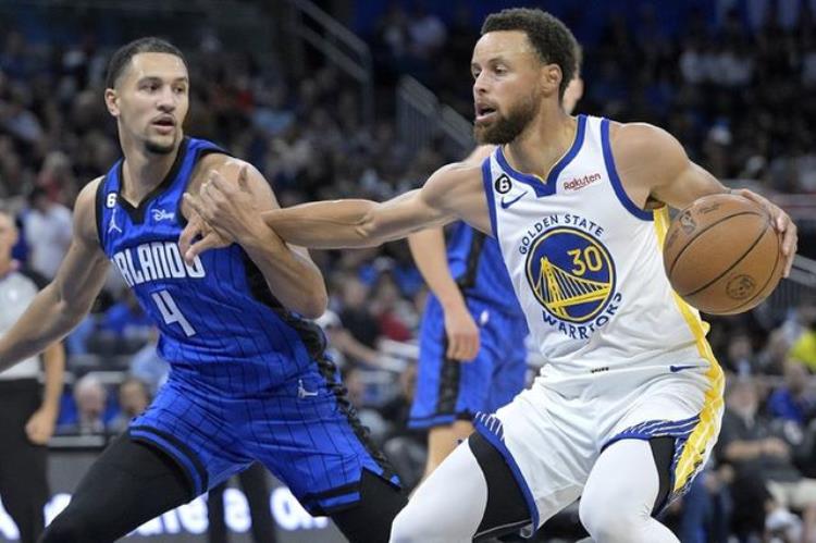 湖人大胜火箭重返西部第一「NBA格局巨变大黑马登顶西部第一勇士争附加赛湖人烂到家了」