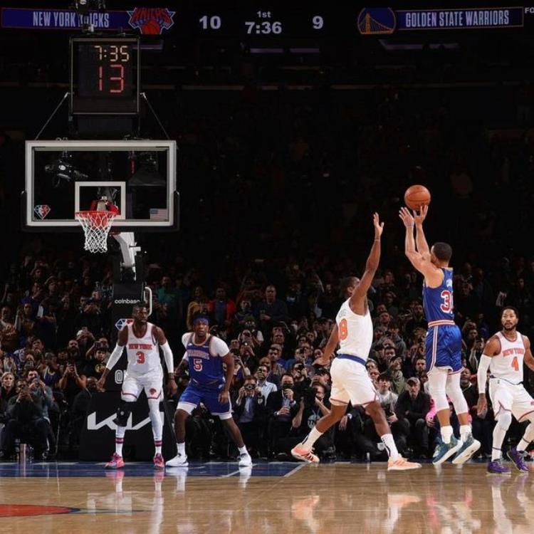 aj4阿姆1.5亿「市价20W的阿姆AJ4惊现NBA赛场网友不愧是他」