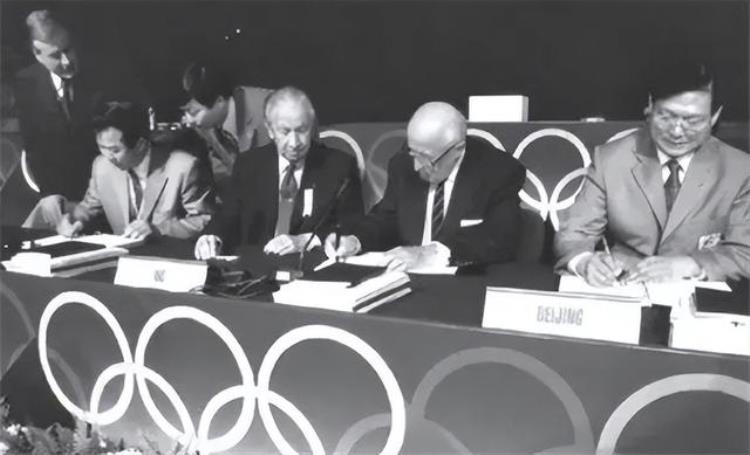 北京在申办2000年奥运会时和悉尼相差几票而惜败「1993年我国首次申奥两票之差输给悉尼多年后黑幕才被揭露」
