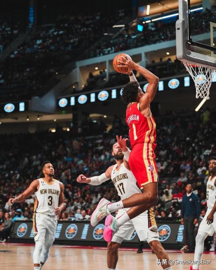 nba每日球员上脚球鞋「每日NBA球星上脚球鞋11月6日」