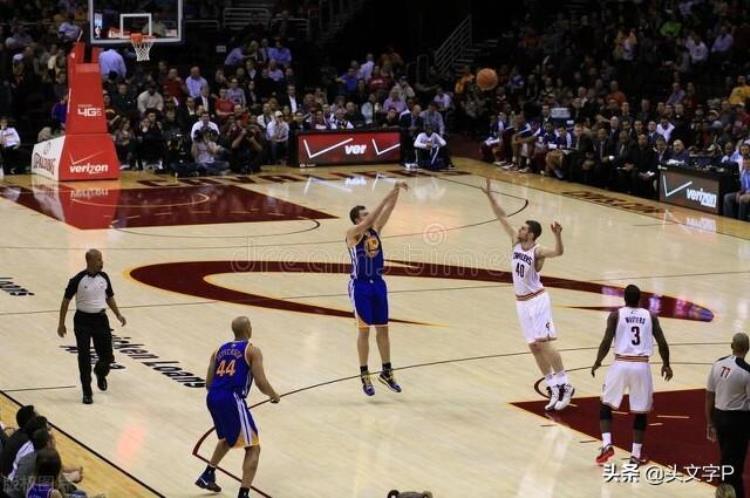 NBA工资帽是什么「NBA中的工资帽究竟是什么」