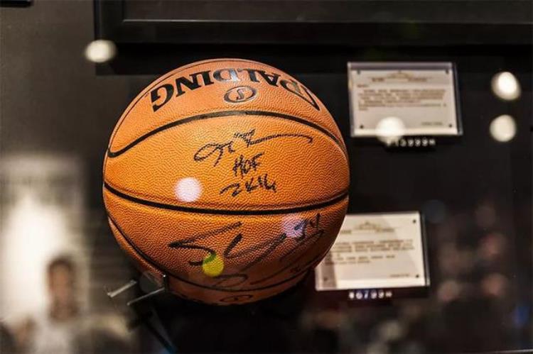 北京哪里买球鞋「买鞋打卡的新去处NBA北京旗舰店开业暗藏好多惊喜」