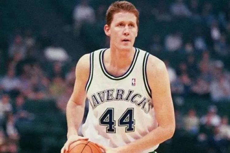 姚明的身高在巨人当中排名多少「姚明高居榜首奥尼尔未上榜盘点NBA身高220CM以上的10大长人」