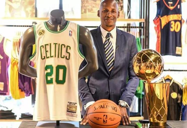 北京哪里买球鞋「买鞋打卡的新去处NBA北京旗舰店开业暗藏好多惊喜」