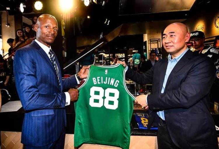 北京哪里买球鞋「买鞋打卡的新去处NBA北京旗舰店开业暗藏好多惊喜」