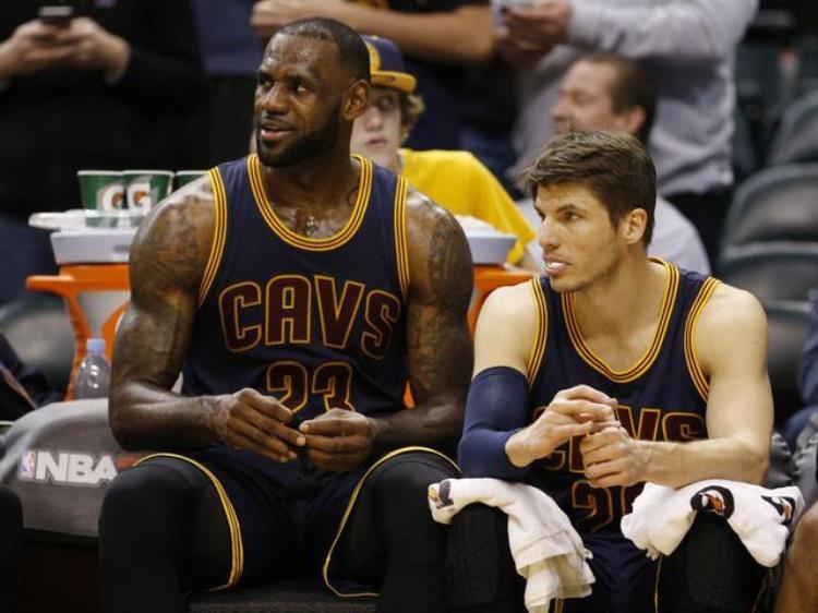 nba球员场外收入「NBA打客场还有高额补贴打3场相当于普通人工资那他们会怎么花」