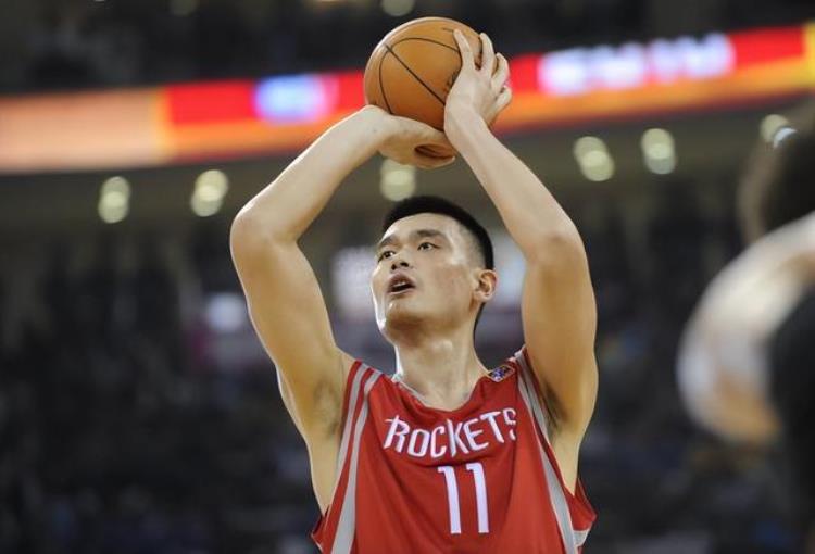 美媒评NBA历史TOP20中锋天勾居首奥胖第4约基奇第12姚明无缘