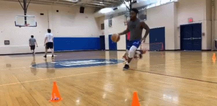 nba怎么过人技巧「果断收藏NBA最常见的5个过人大法学会2招横着走」