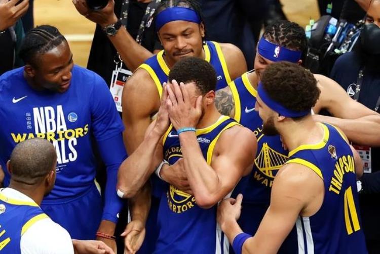 NBA只有九个半球队拥有属于自己的球馆看看拥有半支的是谁