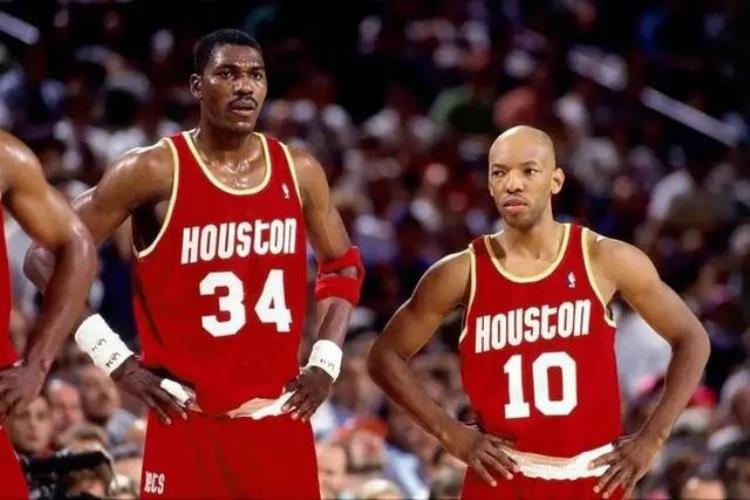 nba战术体系有几种「NBA究竟有哪些战术体系哪一种体系夺冠最容易」
