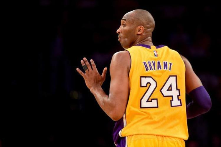 NBA巨星十大经典装备姚明手上戴中国特有詹皇戴此物另有隐情