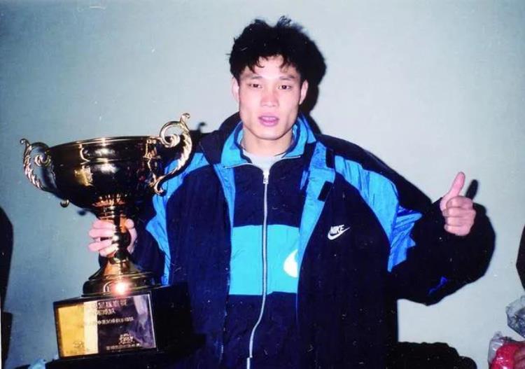 盘点中国足球历史上的十大中后卫归化球员蒋光太跻身历史前十
