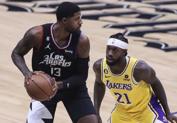 湖人大胜火箭重返西部第一「NBA格局巨变大黑马登顶西部第一勇士争附加赛湖人烂到家了」