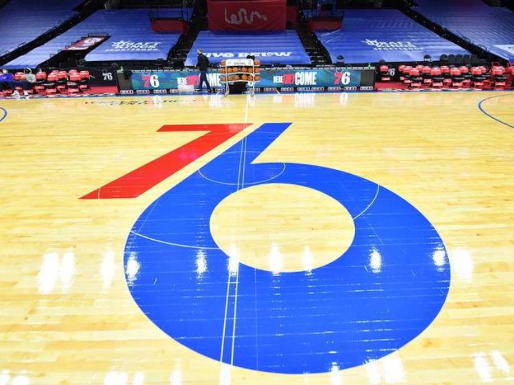 因为疫情暴发nba宣布五场比赛延期举行了,nba延期休息
