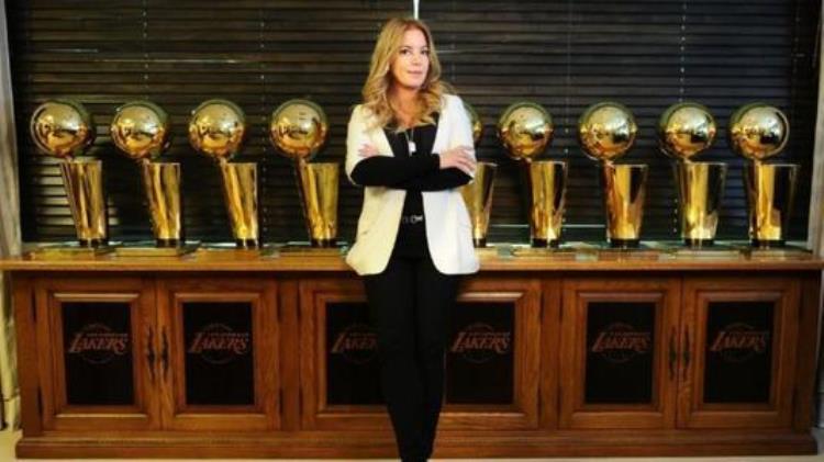 nba球队老板都是干什么的「科普NBA老板们是干什么的30支球队老板个人简介西部篇」