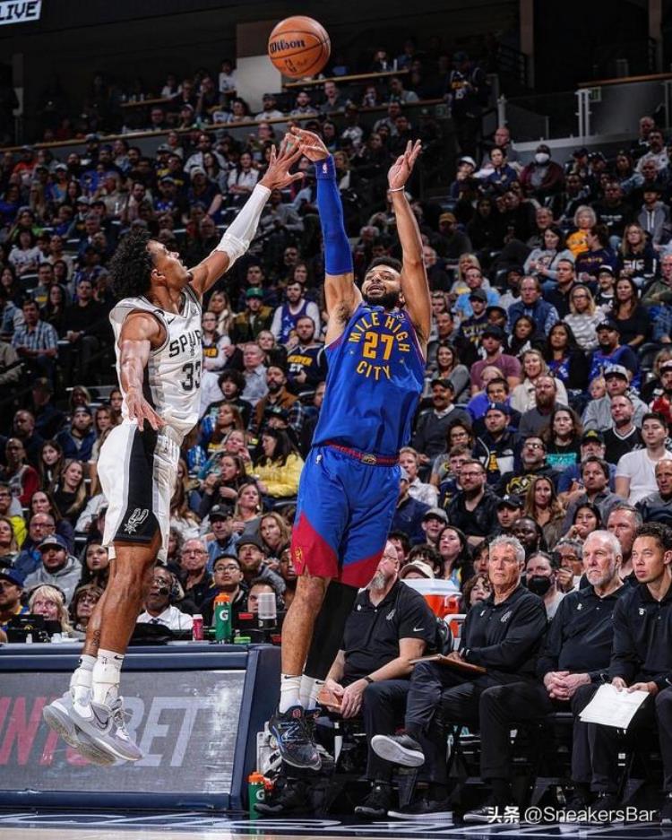 nba每日球员上脚球鞋「每日NBA球星上脚球鞋11月6日」