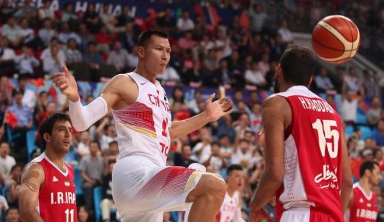 nba梦想「3年才赚21万他生活在NBA最底层却托起整个国家的篮球梦」