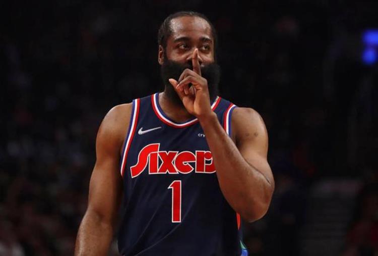 难兄难弟哈登和保罗都陷入了可能被钉在NBA耻辱柱上的尴尬