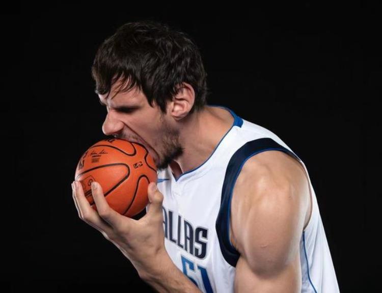 nba巨人博班「0分钟00002米24巨人博班在季后赛直接被主帅弃用为什么」
