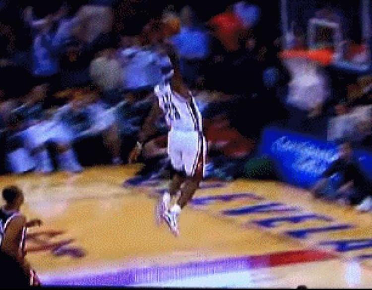 nba实战罚球线扣篮最远的是谁,nba最远扣篮詹姆斯