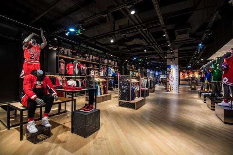 美国nba旗舰店「北美之外最大的NBA旗舰店今天在北京盛大开业」