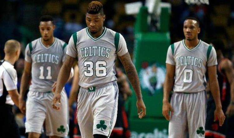 nba最丑球衣「7图看NBA丑到没法看的球衣勇士短袖像睡衣马刺迷彩球衣似山寨」