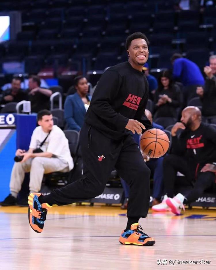 nba球星今日上脚球鞋「每日NBA球星上脚球鞋10月28日」