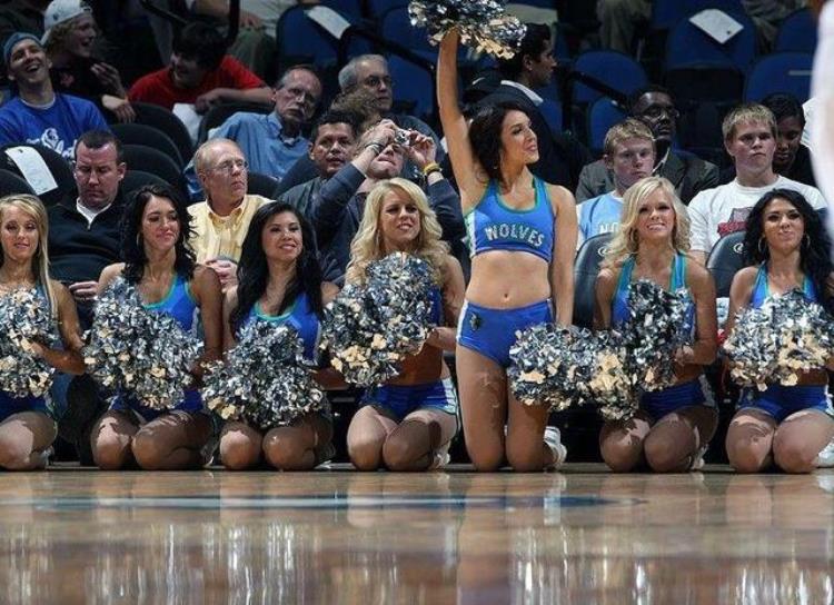 NBA工作人员薪资有多高捡球收入上百擦地板都能买套房