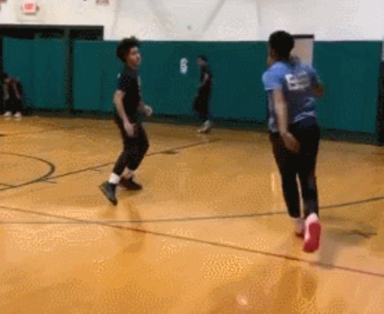 nba怎么过人技巧「果断收藏NBA最常见的5个过人大法学会2招横着走」