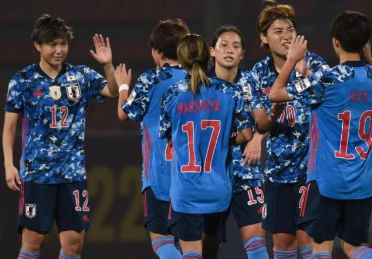 41日本队太强了58分钟轰4球创16年纪录反超中国女足登顶