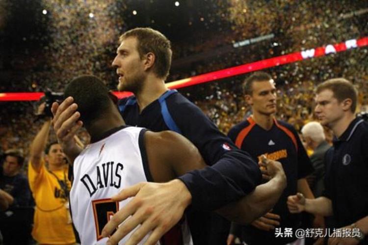 当年的勇士黑八「回顾NBA历史当年独行侠被勇士黑八到底是为什么」