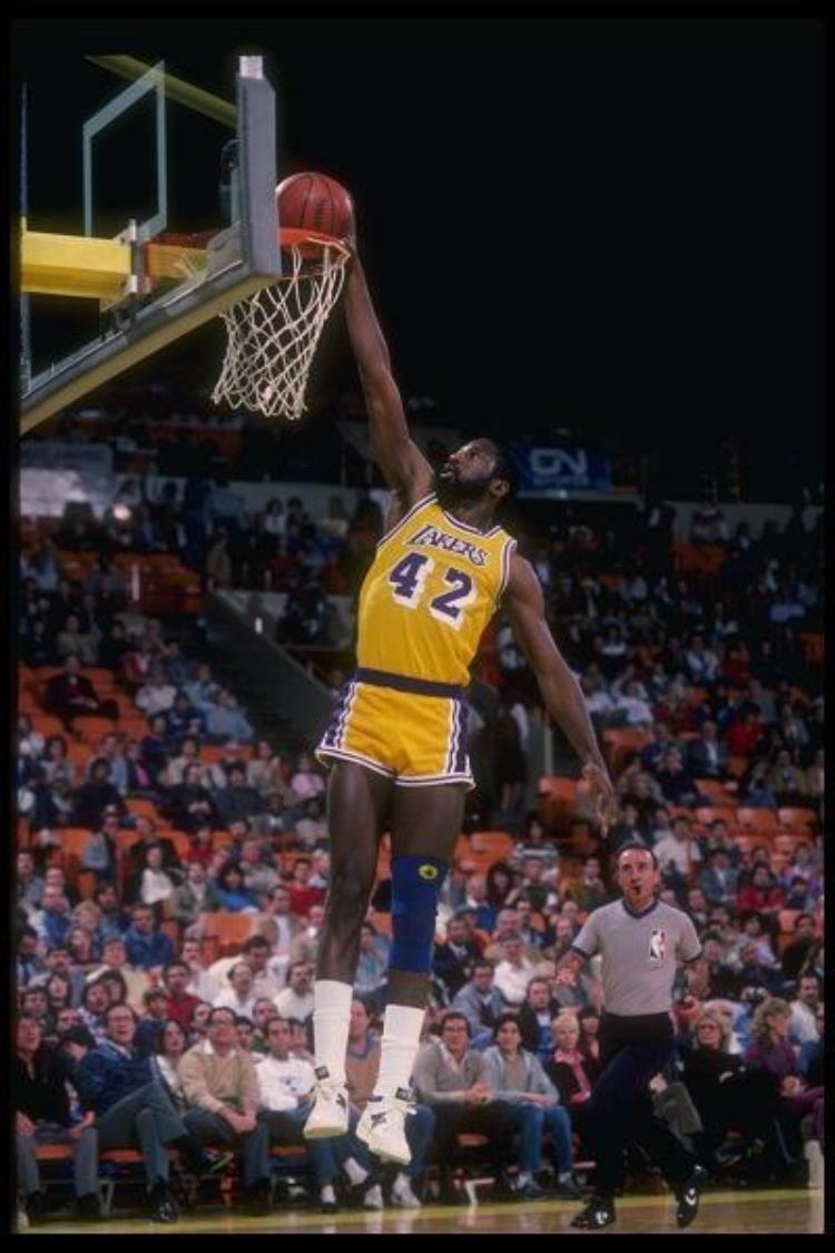 nba30天30队湖人「洛杉矶湖人队30天30队历史」