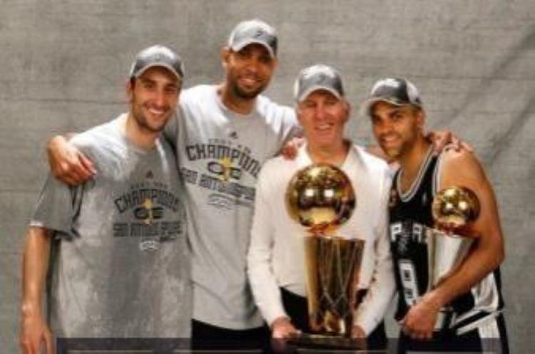 篮球每个位置的球员的职责「详细分析NBA赛场各个位置球员的职责看完恭喜你就是一名真球迷了」