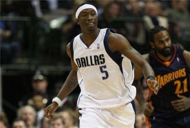 2006年小牛为什么没能夺冠「NBA至今未破的悬案06年的无人喊的暂停让小牛丢掉了总冠军」