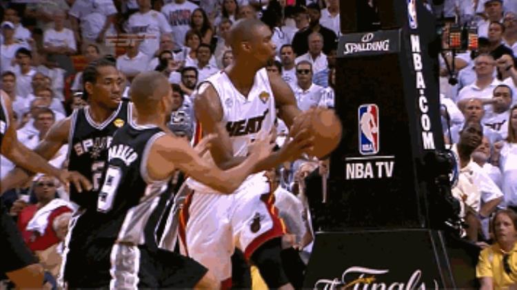 热火正式付清波什全部NBA工资当打之年却因病退役