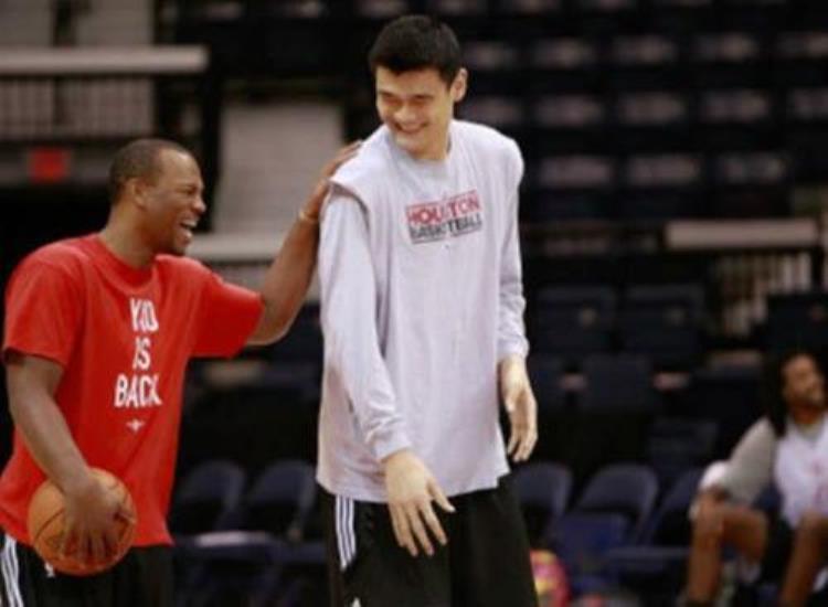 1米98天赋和技巧都不出色的海耶斯靠什么在NBA有了一席之地
