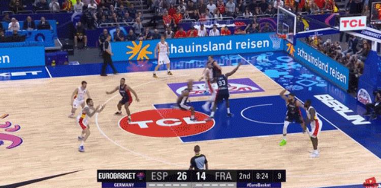 NBA流浪汉1年换6队恭喜了新的FMVP诞生