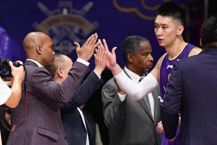马布里在nba挣了多少钱「12年前马布里在NBA年薪2千万来CBA效力9个赛季他赚了多少钱」