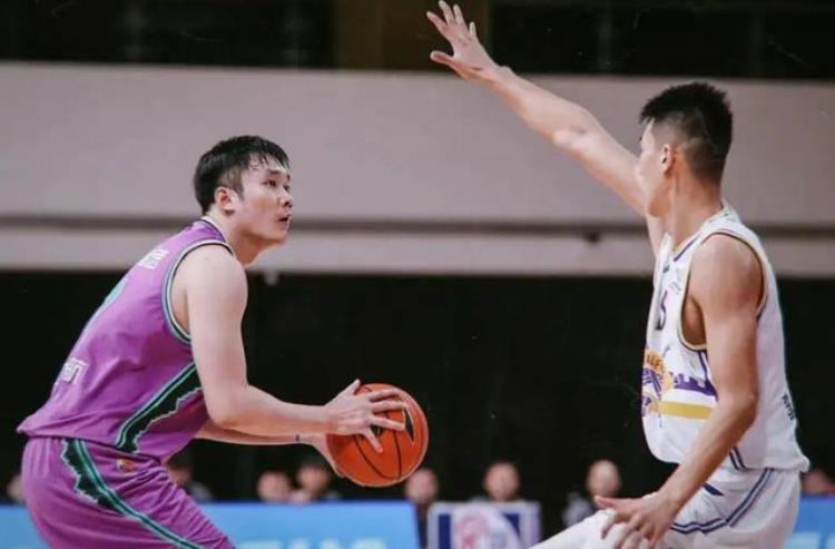 篮球场上的12345号位是什么意思「篮球12345号位什么意思结合灌篮高手CBANBA快速了解」