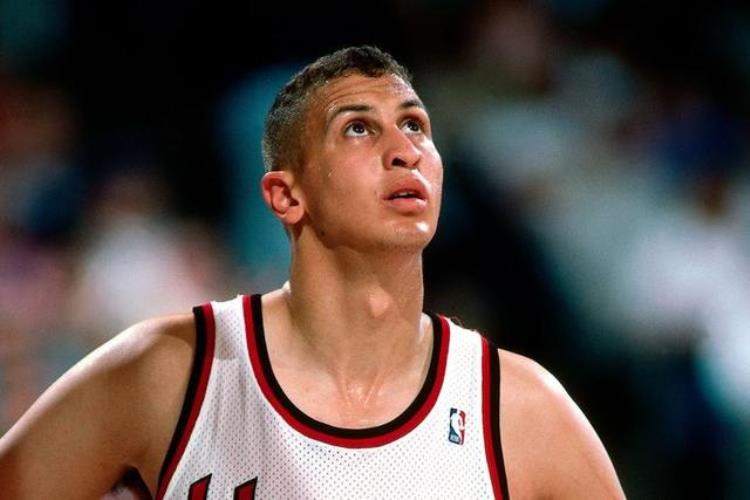 号称NBA兽医队治残队内六大球星未来超巨被挨个治退役