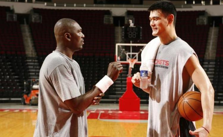 林书豪在nba单场最高得分「9年NBA生涯林书豪单场最高38分那么姚明呢有点意外」