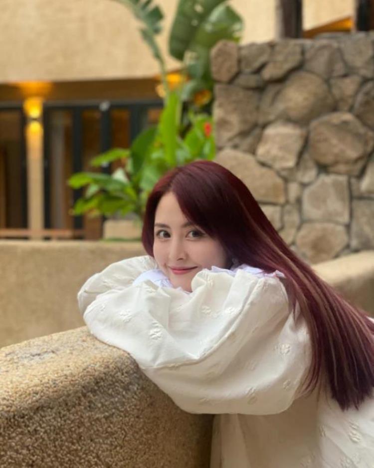 和金咕咕直播pk的女主播「女主播之间的较量这波我站咪咕」
