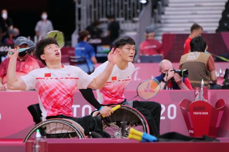 中国残疾人羽毛球队东京残奥会5金3银2铜收官